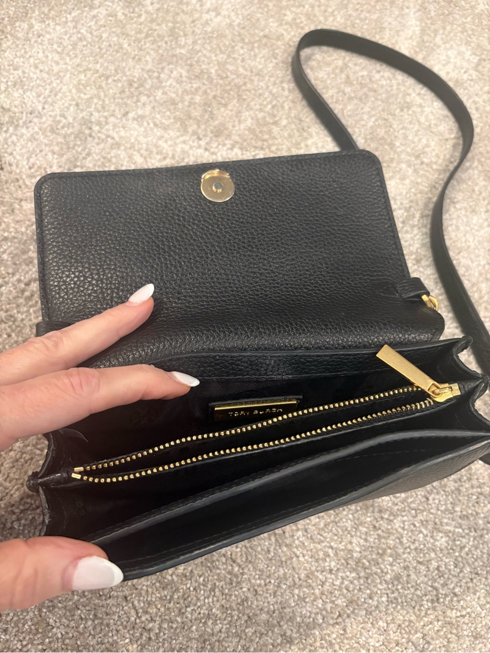 Tory Burch Black Pebbled Leather Crossbody with Gold Logo - Picture 4 of 6